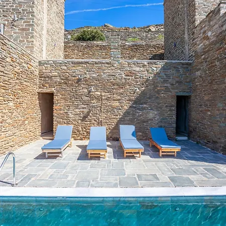 Olea Tinos, A Luxury Kardhiani