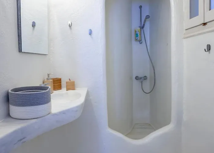 Villa Olea Tinos, A Luxury Kardhianí