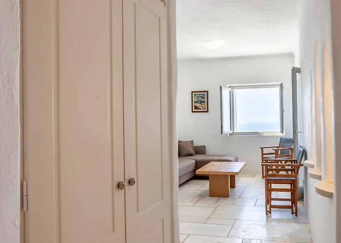 Villa Olea Tinos, A Luxury Kardhianí