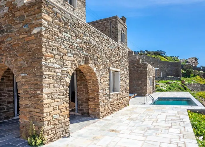 Villa Olea Tinos, A Luxury Kardhianí