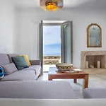 Villa Olea Tinos, A Luxury Kardhianí