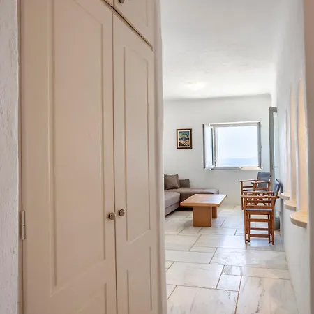 Villa Olea Tinos, A Luxury Kardhianí