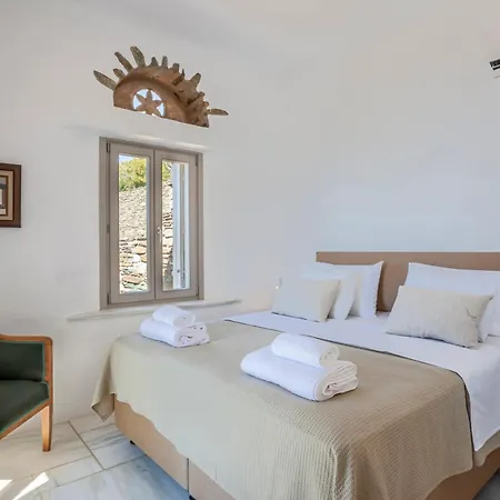 Olea Tinos, A Luxury Kardhianí