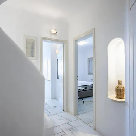 Olea Tinos, A Luxury Βίλα